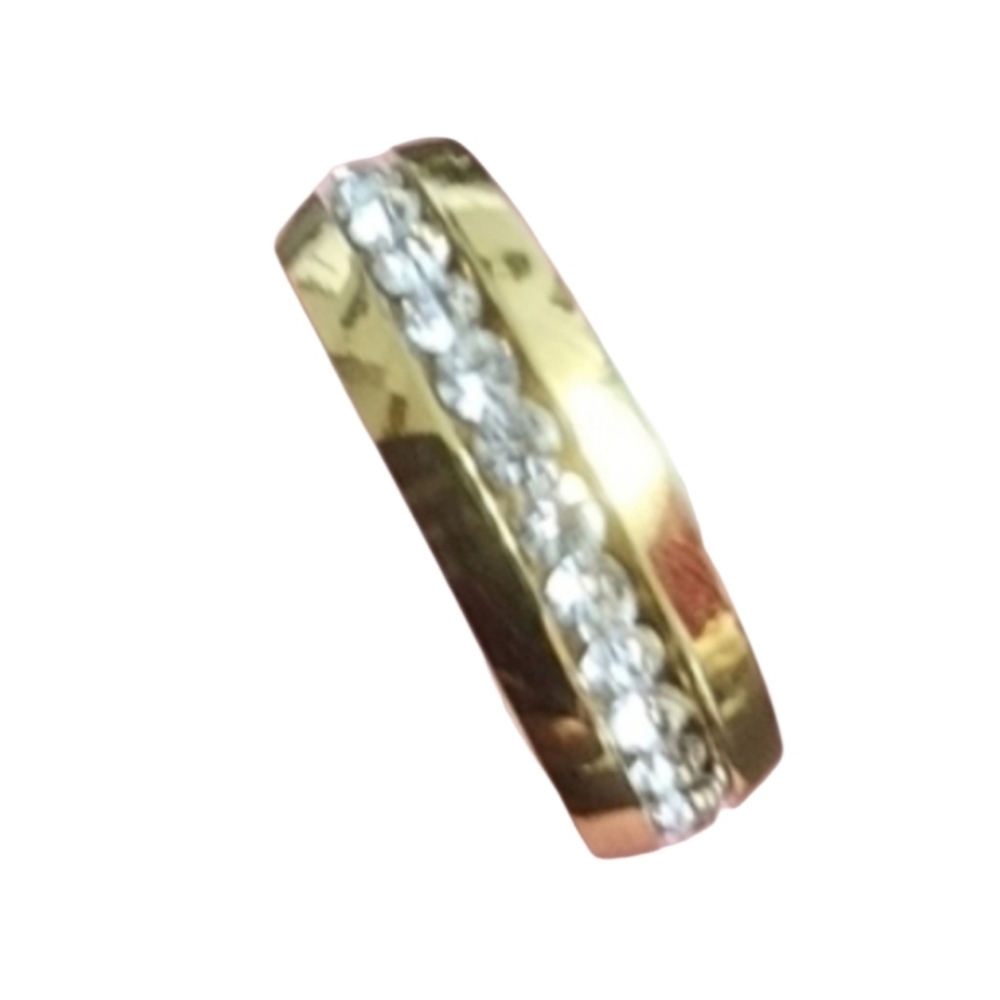 Gold Tone Ring with Clear Stones Size 8
